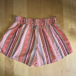 boho shorts M/L 💗🖤❤️💚